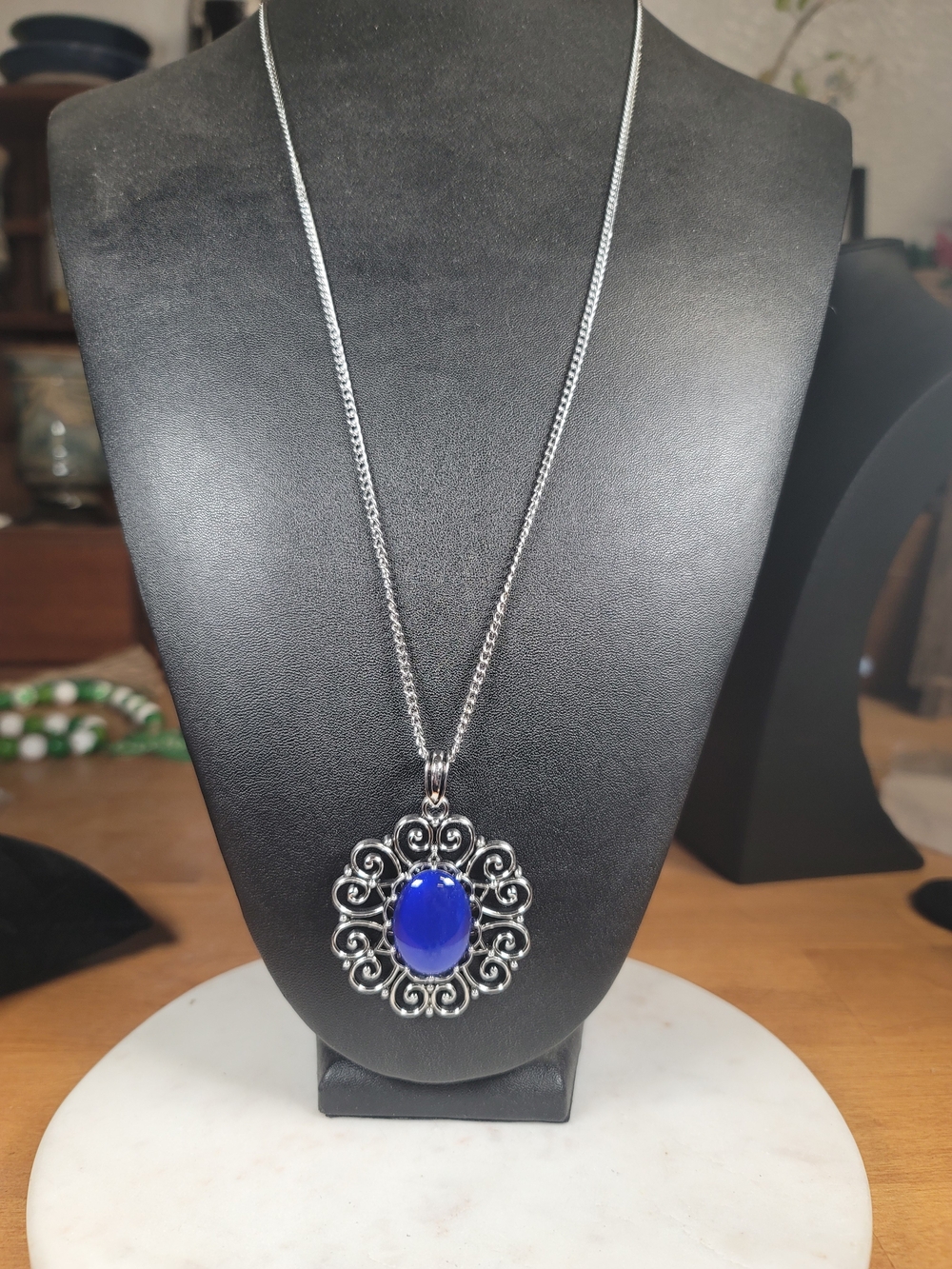 paparazzi Silver-Tone Filigree Necklace with Cobalt Blue Cat's Eye Stone
